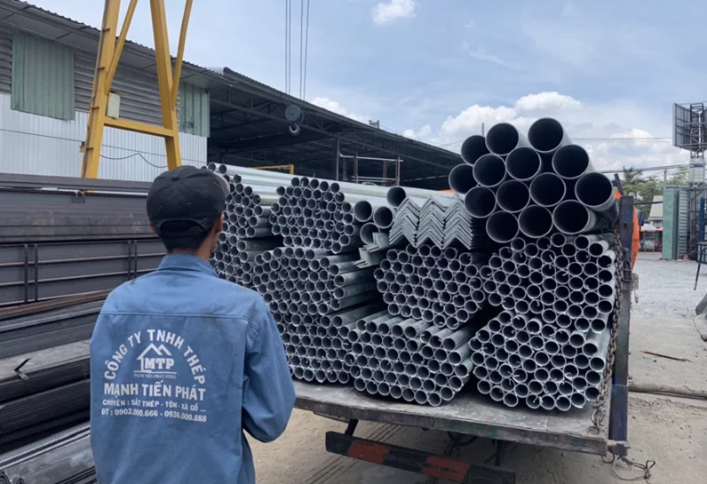 Hình ảnh thép ống tại Tổng kho vật tư Mạnh Tiến Phát