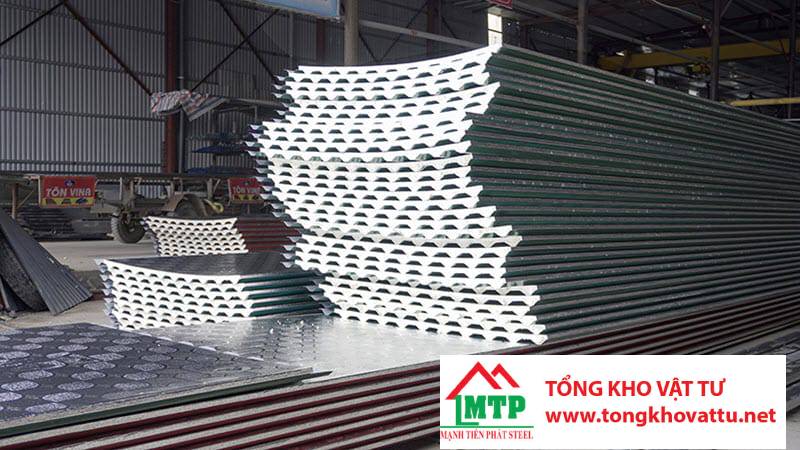 Độ Dày, Kích Thước Tôn Xốp Đầy Đủ Chi Tiết Nhất 2025