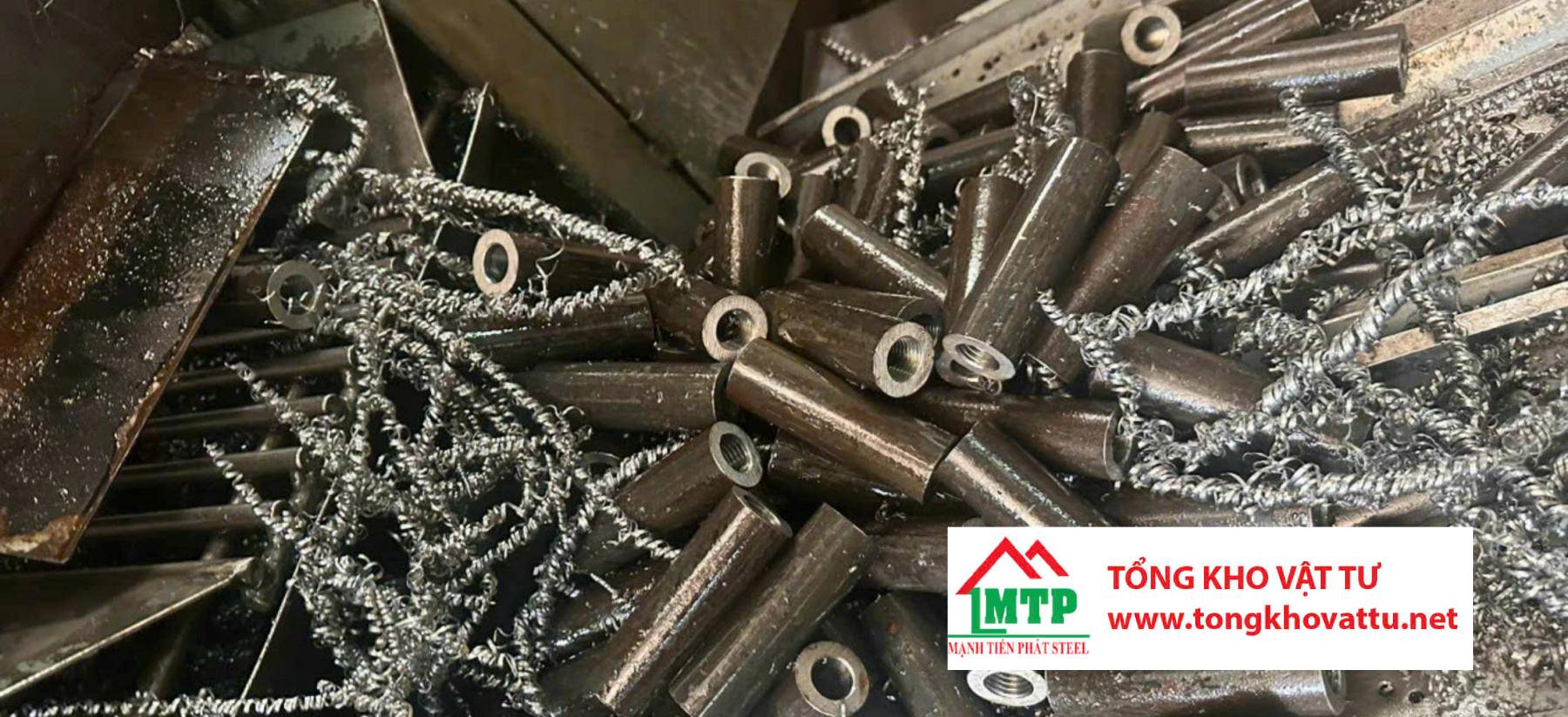 Nên tiện ren đầu thép tại xưởng hay tại công trường?