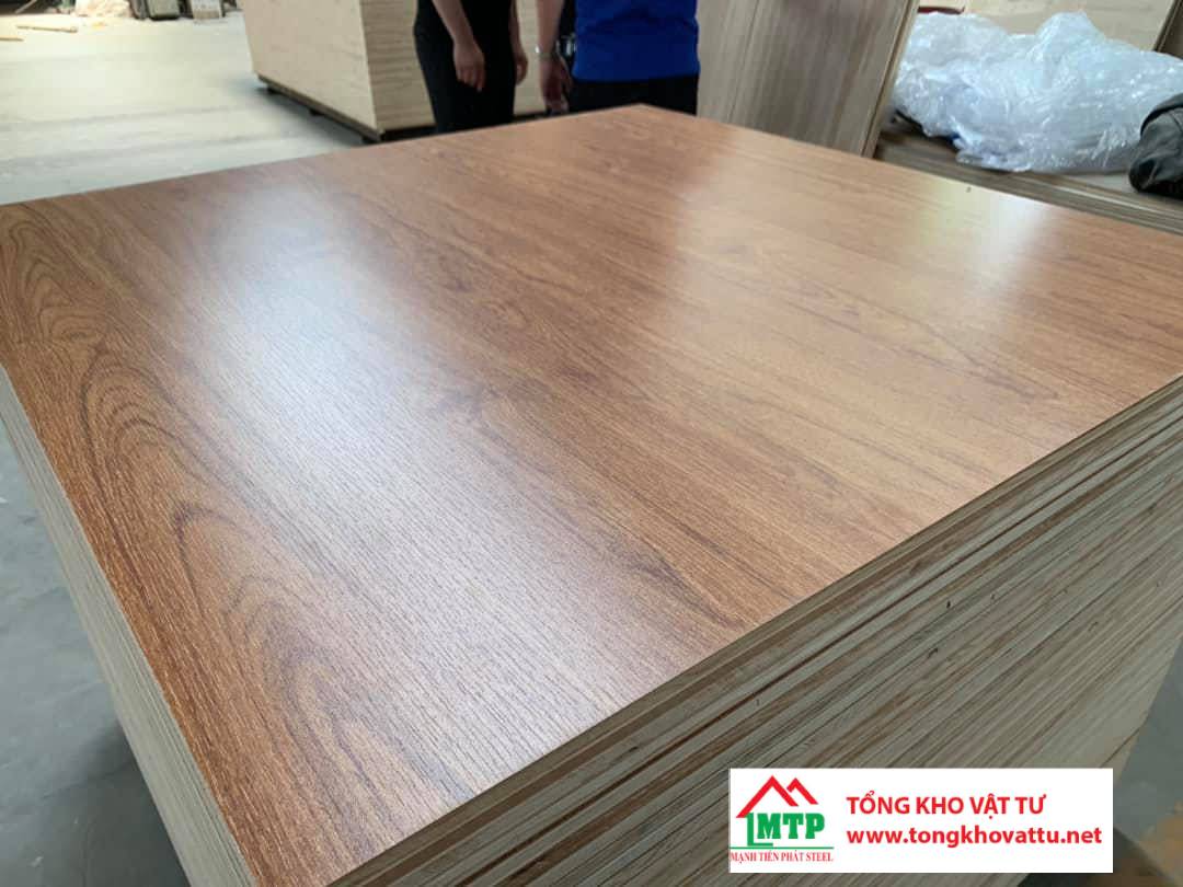 So sánh ván ép với các vật liệu đóng gói khác