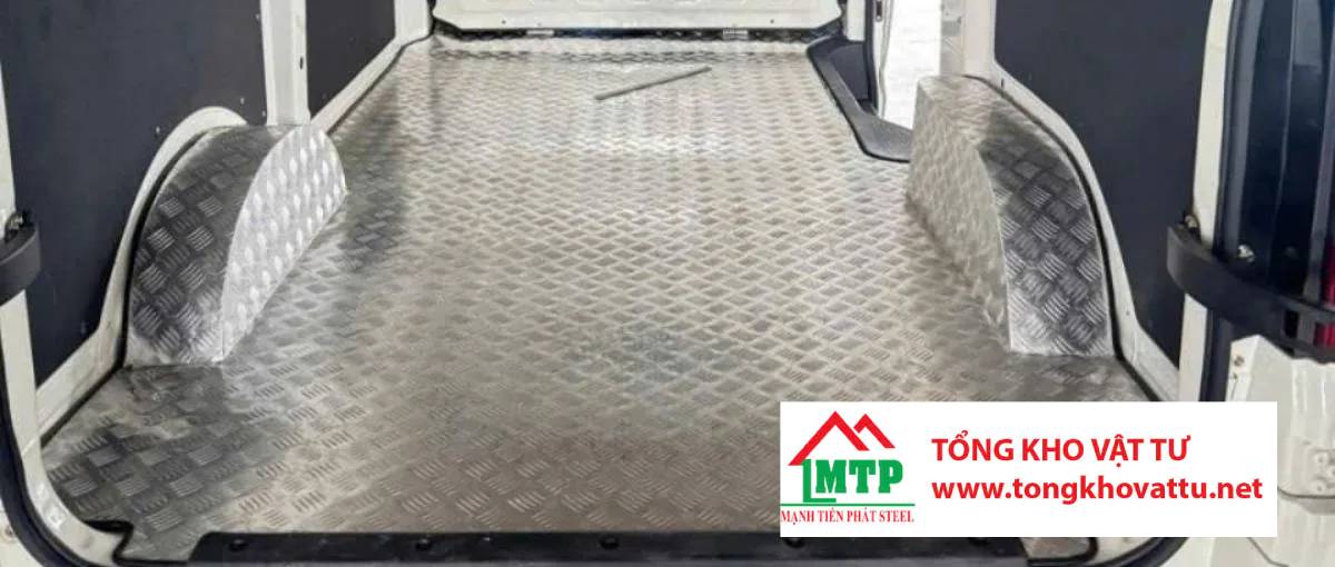 Tấm INOX Lót Sàn Xe, Thùng Xe Nên Dùng Loại Nào?