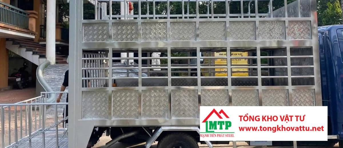 Tấm INOX Lót Sàn Xe, Thùng Xe Nên Dùng Loại Nào?