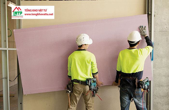 Tấm thạch cao Sheetrock 605×1210