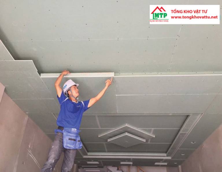 Tổng hợp 20+ mẫu trần phòng khách đẹp, tạo điểm nhấn ấn tượng cho ngôi nhà