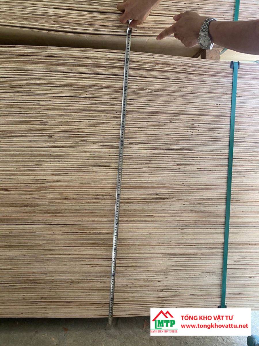 Ván ép bao bì chịu được độ ẩm cao không?