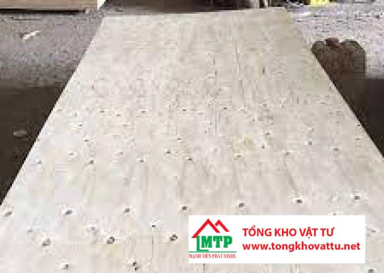 Ván ép bao bì chịu được độ ẩm cao không?