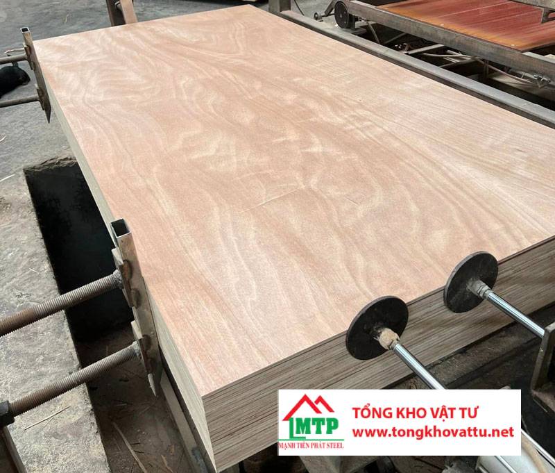 Ván ép bao bì gỗ keo – Giải pháp đóng gói kinh tế