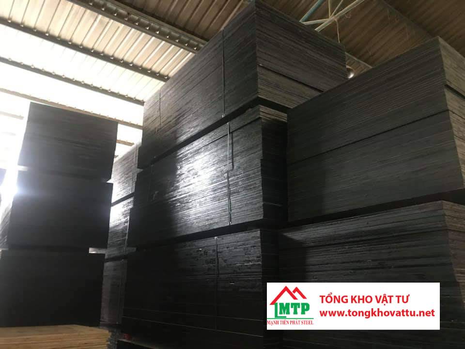 Ván ép phủ phim 15 ly (15mm)