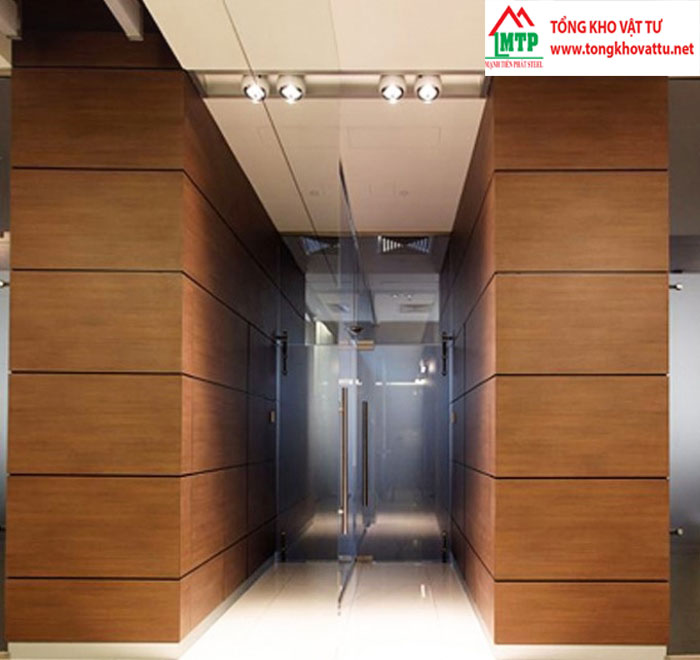 Ốp tường bằng tấm xi măng vân gỗ