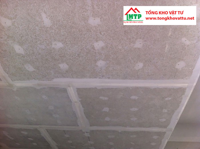 Sử dụng keo xử lý mối nối