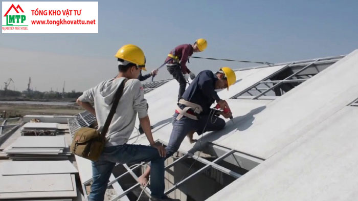 Sử dụng tấm xi măng trắng làm mái lợp