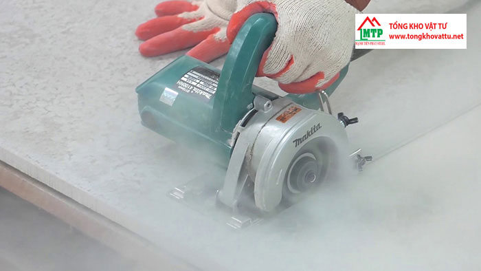 Làm trần nhà bằng tấm Cemboard có được không?