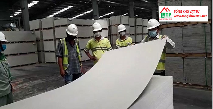 Làm trần nhà bằng tấm Cemboard có được không?