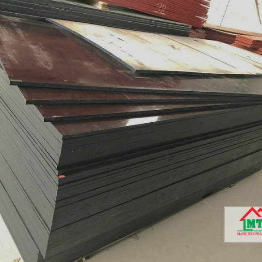 Mua ván ép phủ phim 1220x2440mm dày 12mm